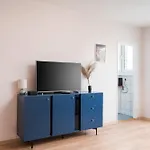 Solec Royal Blue Studio
