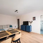 Solec Royal Blue Studio