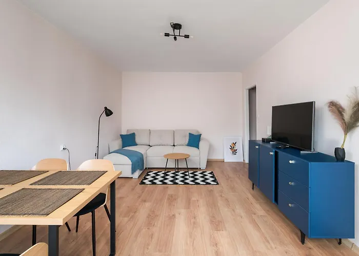 Solec Royal Blue Studio