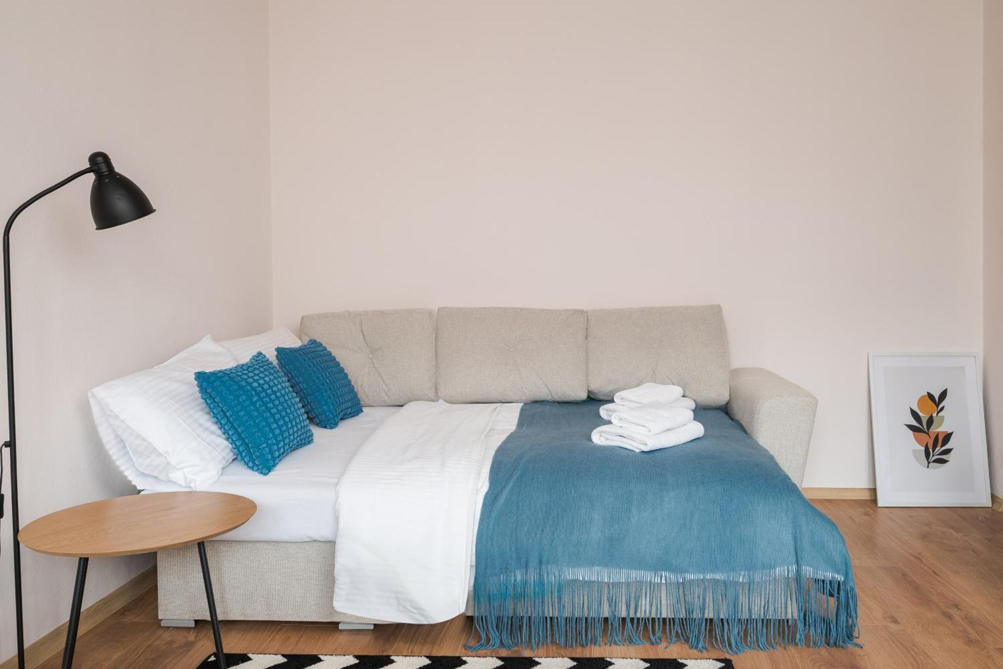 Apartament Solec Royal Blue *